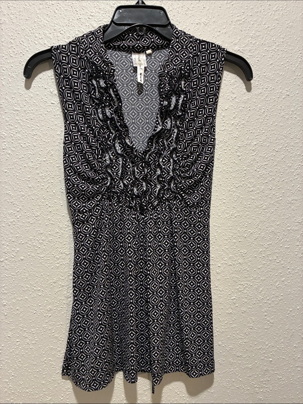 Heart Soul Black & White Geometric Print Blouse